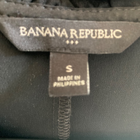 **SOLD**Banana Republic Black Long Sleeve Blouse with Ruffle Detail - Picture 3 of 4